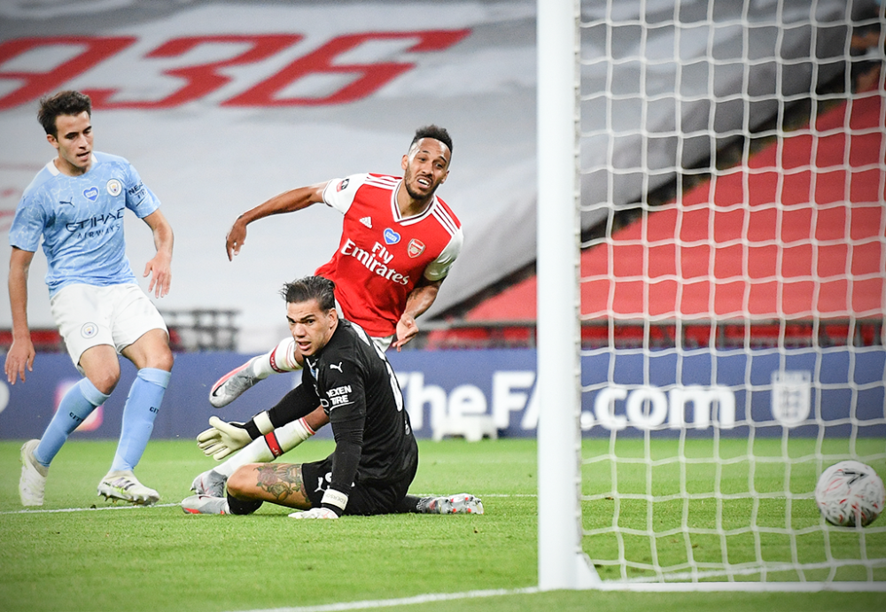  阿森纳租将梅开二度打脸老东家  